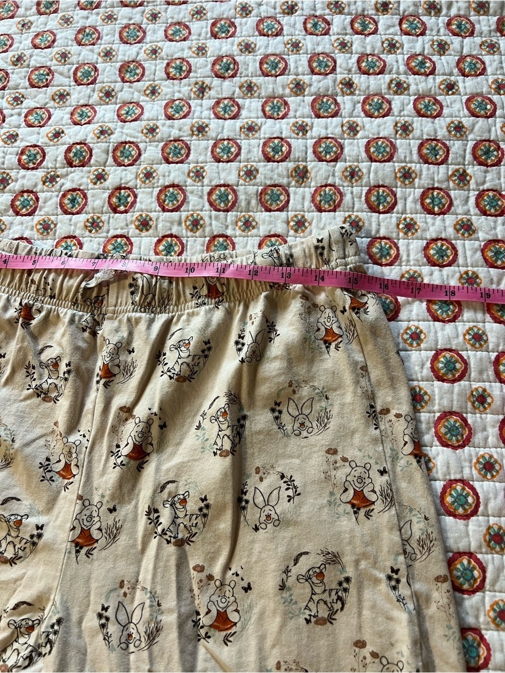 Official Disney Parks Winnie the Pooh Pajama Jogger Pants size Medium - Picture 7 of 7